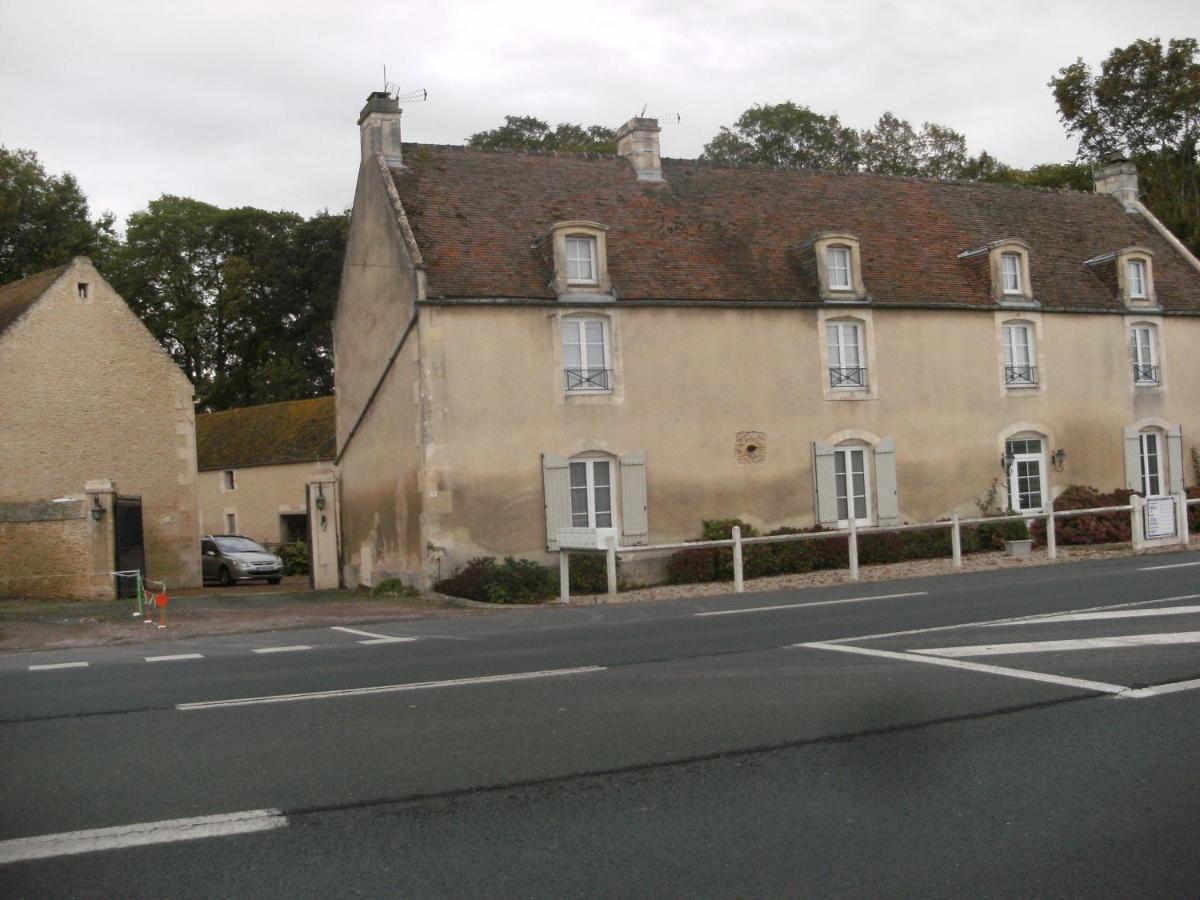 Grange Dans Ancien Corps De Ferme Hotel Bellengreville  Exterior photo